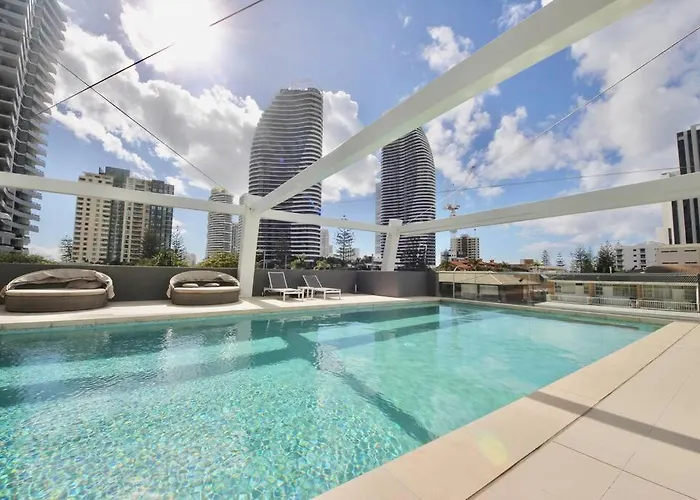 Luxury Beaches Broadbeach 906
